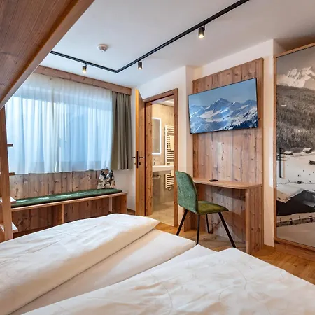 Konukevi Anja's Schoenblick - 4*