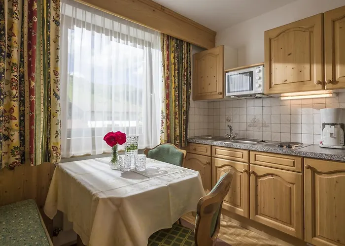 ゲストハウス Anja's Schoenblick -