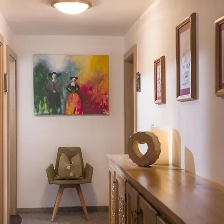 Anja's Schoenblick - בית הארחה